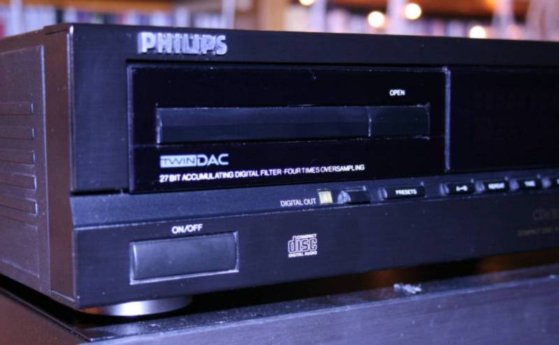 Record Take-up ferry Philips CD-630 CD player with TDA1541A DAC